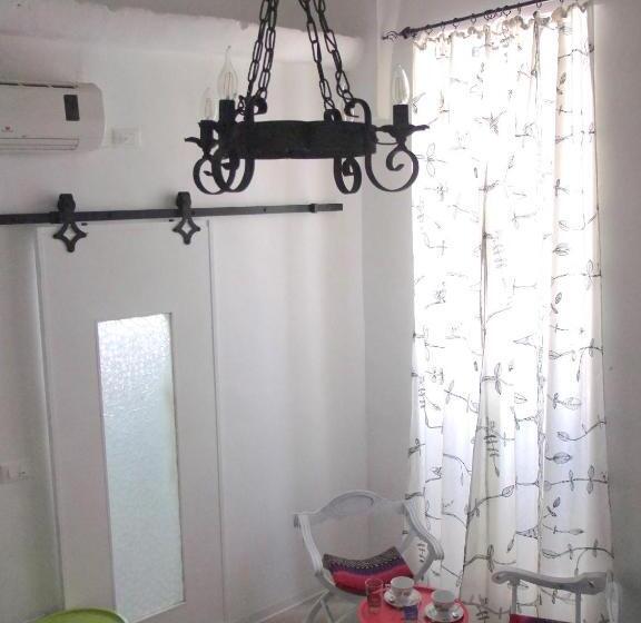 Quarto Familiar, Chicchisanti