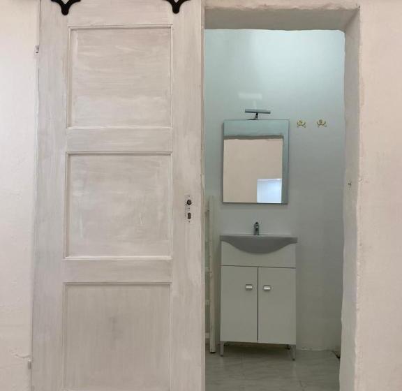 Quarto Deluxe, Chicchisanti