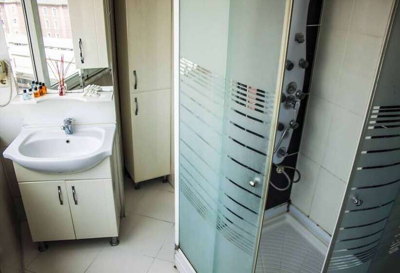 اتاق استاندارد یک نفره, Sirkeci Esen Apart