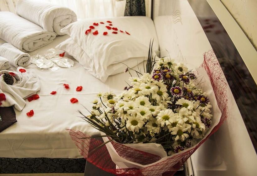اتاق اکونومی, Sirkeci Esen Apart
