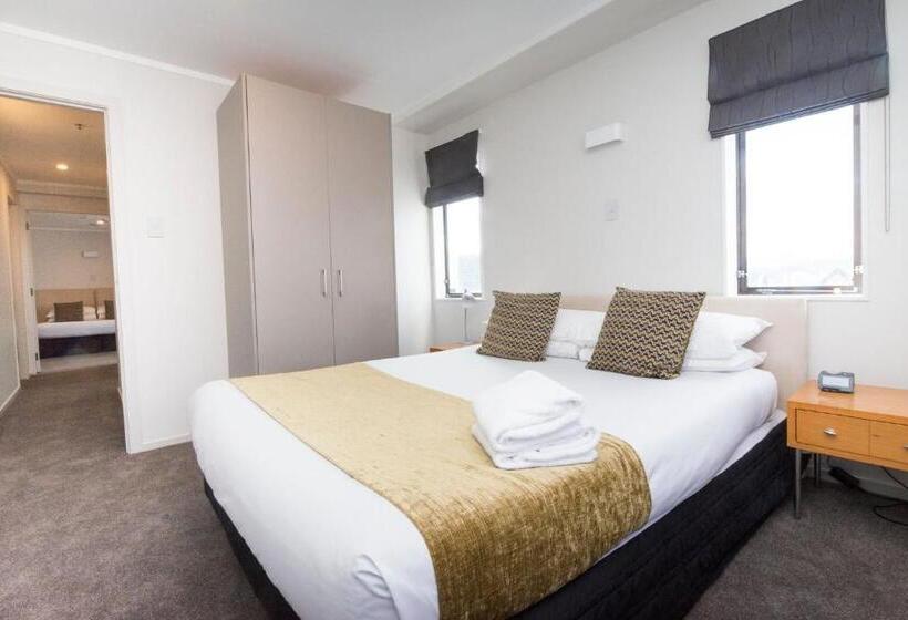 Апартаменты 3 Спальни, Quest On Johnston Serviced Apartments
