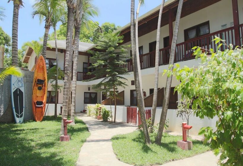 اتاق استاندارد سه نفره, Splash Inn Dive Resort & Villas