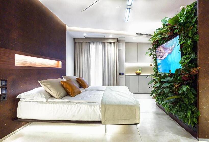 套房配有游泳池, Costa Rica Bibione Spa