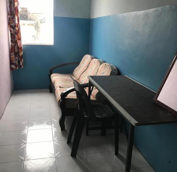 Номер Economy, Yb House