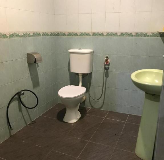 Номер Стандарт Совместная Ванная, Yb House