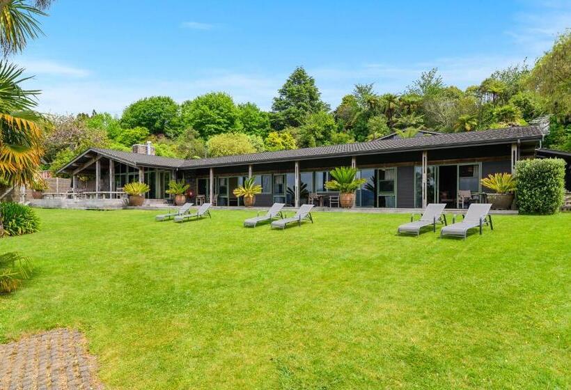 프리미엄 스위트, Koura Lodge