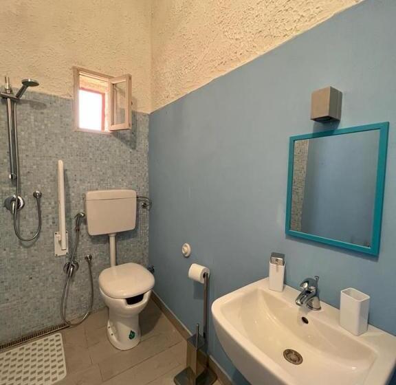 اتاق استاندارد سه تخته با چشم‌انداز استخر, B&b Etico La Casa Di Toti