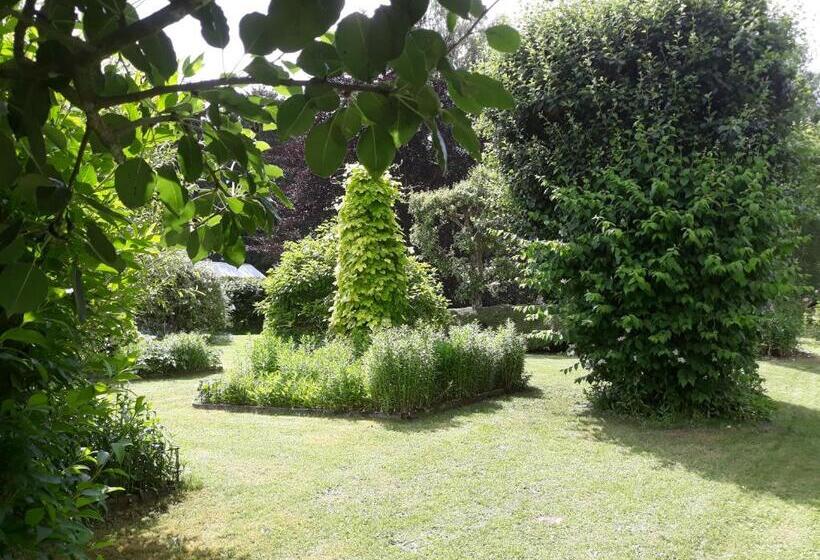 اتاق استاندارد با چشم‌انداز باغ, Le Buisson De La Gariole