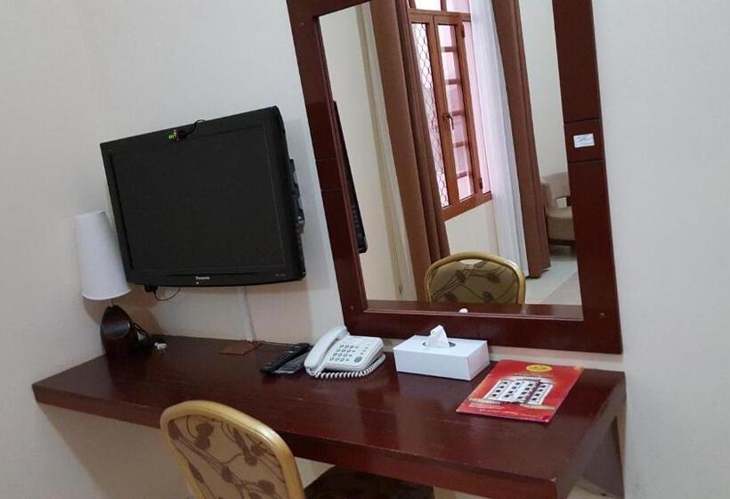 اتاق استاندارد با چشم‌انداز دریا, Al Ayjah Plaza