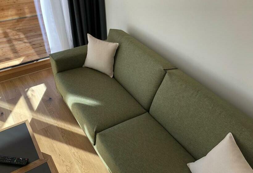 带1个卧室的带阳台的公寓, Catrina Resort