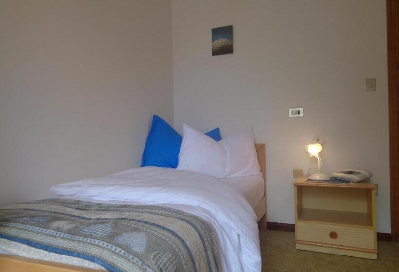 Quarto Estandar Individual, Garni Suisse