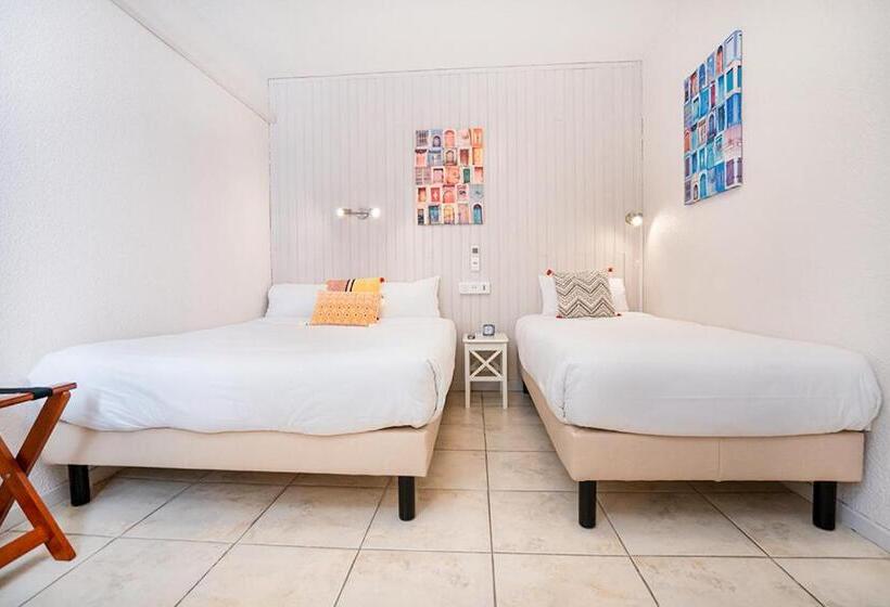 اتاق استاندارد سه نفره, Logis Hôtel Le Rialto