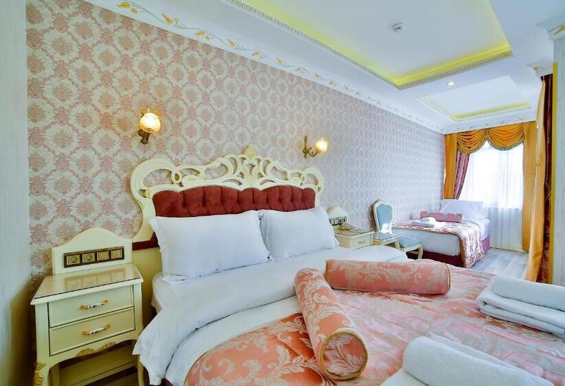 اتاق خانوادگی با چشم‌انداز جانبی دریا, Nayla Palace Hotel Special Category