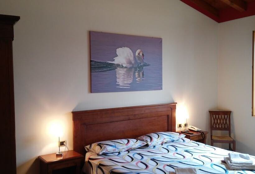 Номер Стандарт, Relais Corte Pontigliardo
