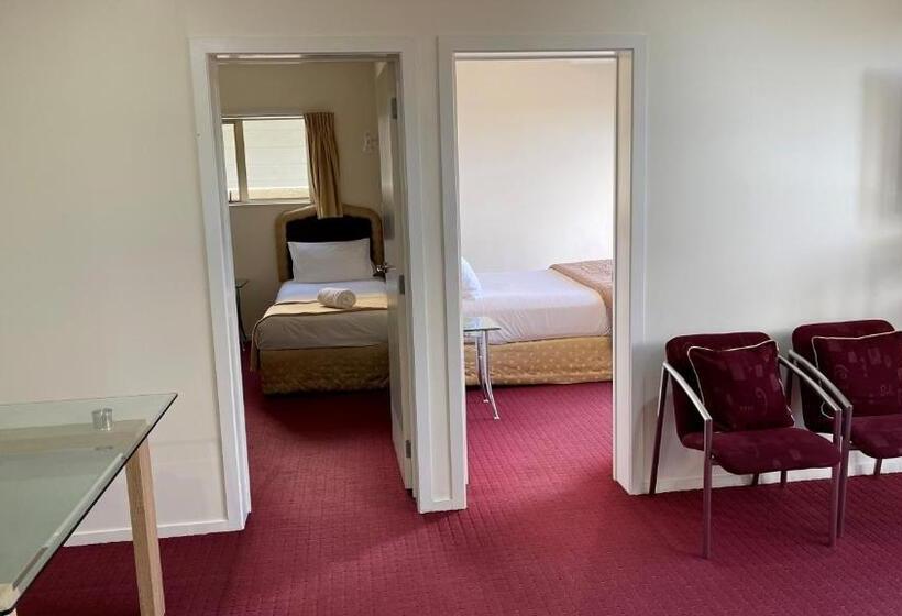 Апартаменты 2 Спальни, Chantillys Motor Lodge