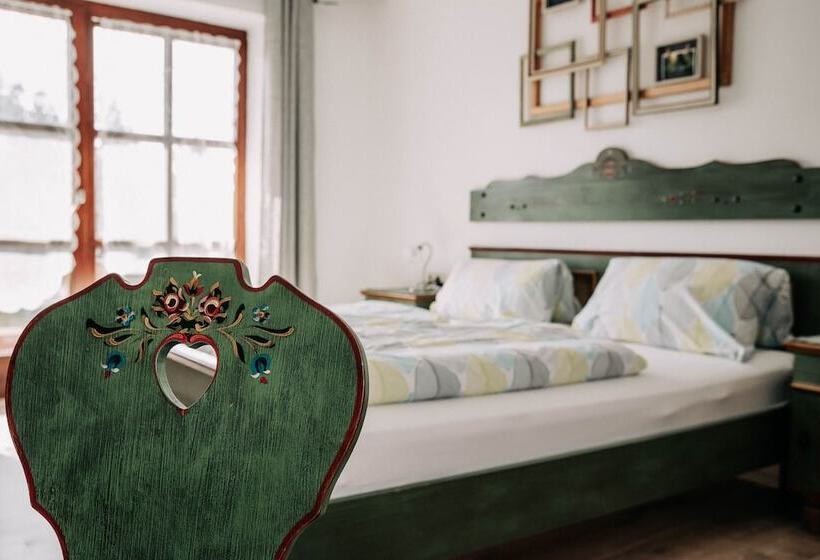 Номер Стандарт, Waldpension Jagerstuberl