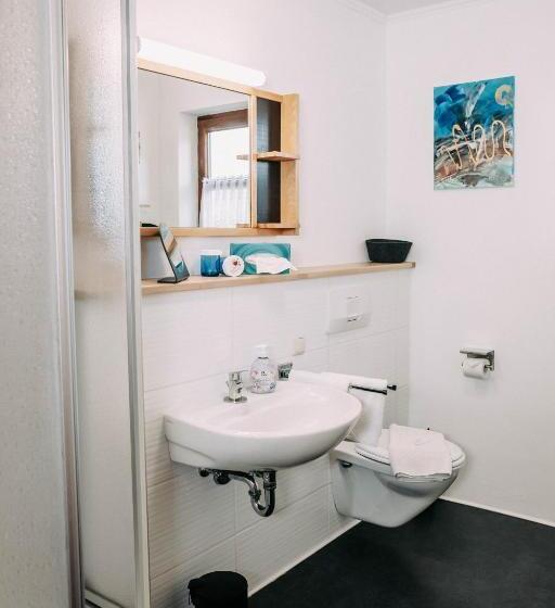 Номер Стандарт, Waldpension Jagerstuberl
