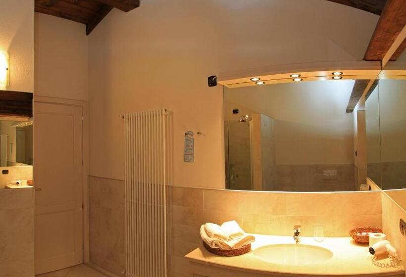 四人标准间, Albergo Della Ceramica