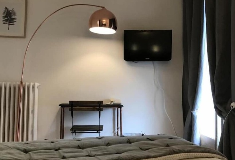 Номер Стандарт, Hôtel Moderne
