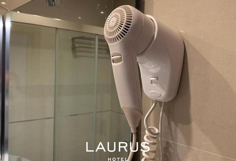 Номер Superior, Laurus