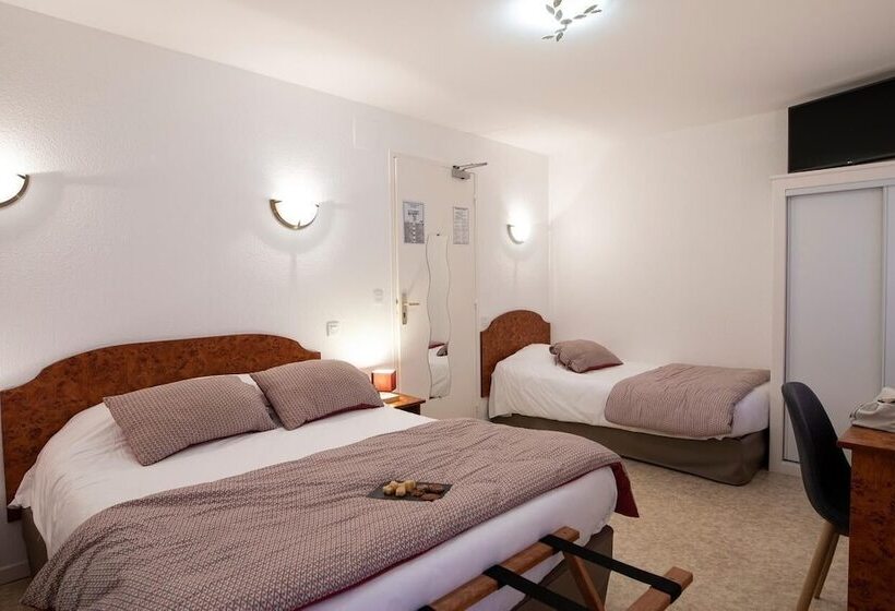 Четырехместный Номер Стандарт, Logis Chez Germaine
