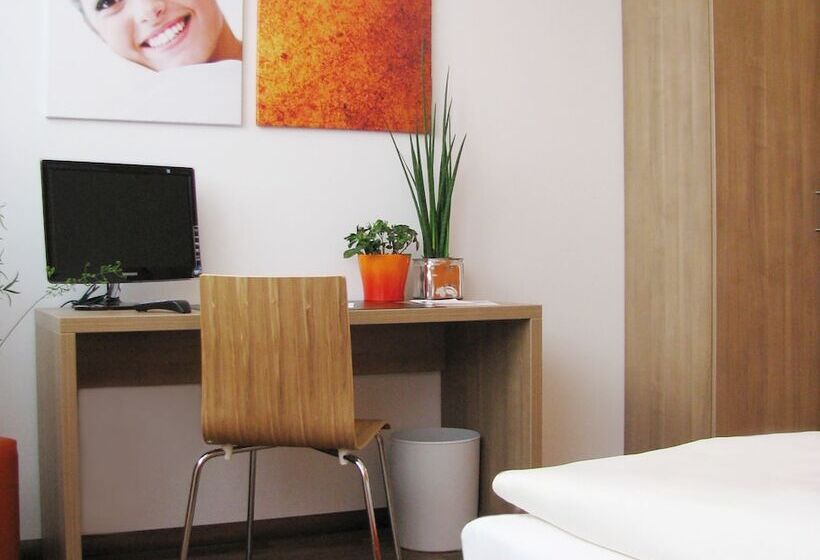 اتاق استاندارد, Orange Hotel Und Apartments