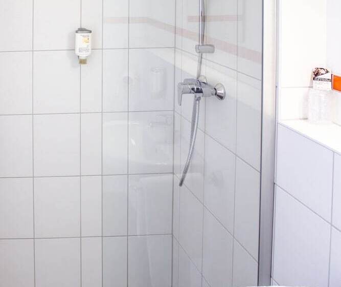 اتاق استاندارد سه نفره, Orange Hotel Und Apartments
