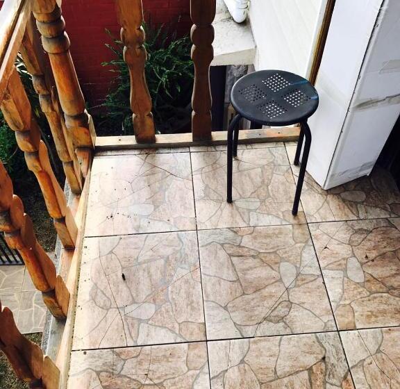 اتاق استاندارد یک نفره, Hostal Plaza Maule Express