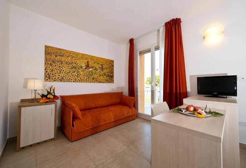 Quarto Quádruplo Estandar, Club Village & Hotel Spiaggia Romea