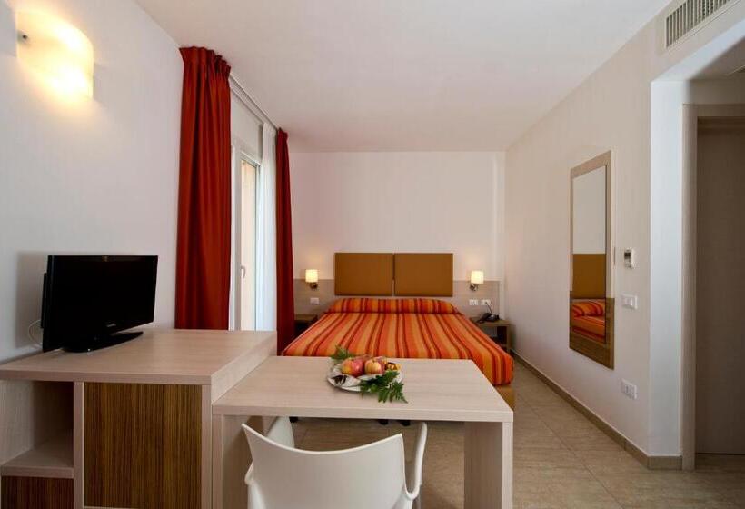 اتاق استاندارد چهار تخته, Club Village & Hotel Spiaggia Romea