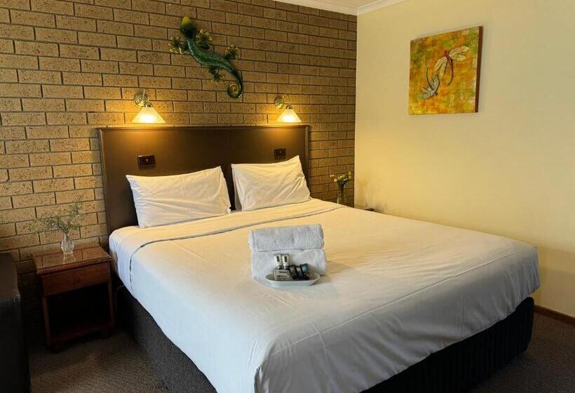 스탠다드 룸 킹사이즈 침대, Hepburn Springs Motor Inn