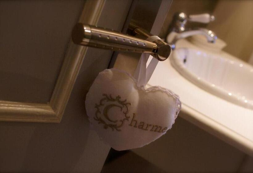 Номер Стандарт Трехместный, Le Crillon