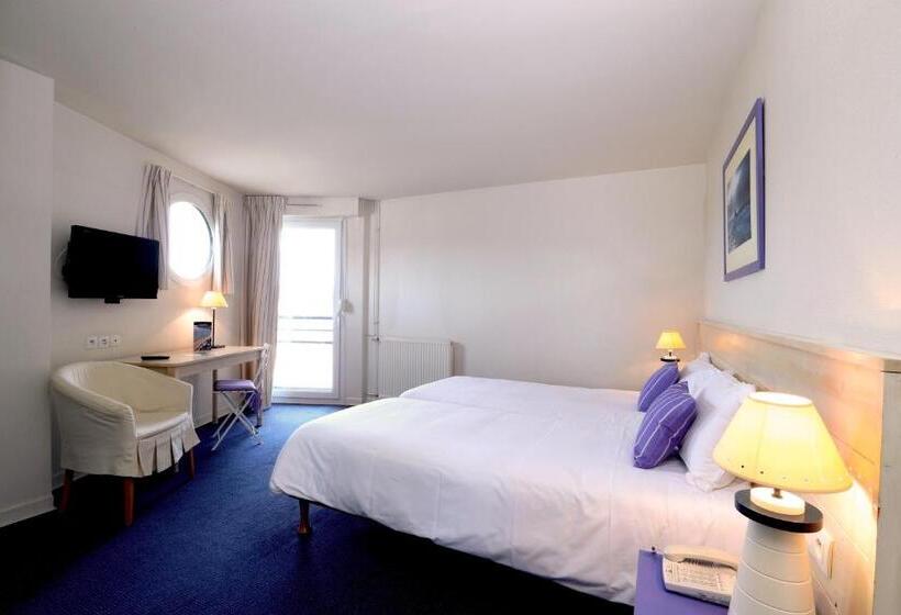 Номер Стандарт Трехместный, Hôtel Miléade De La Plage   Binic