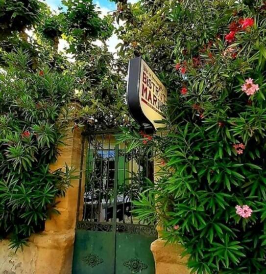 Номер Стандарт Трехместный, Logis Hôtel Restaurant De Provence