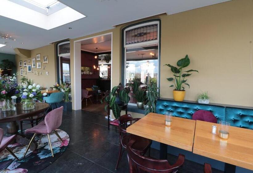 이코노미 룸, Restaurant Goerres