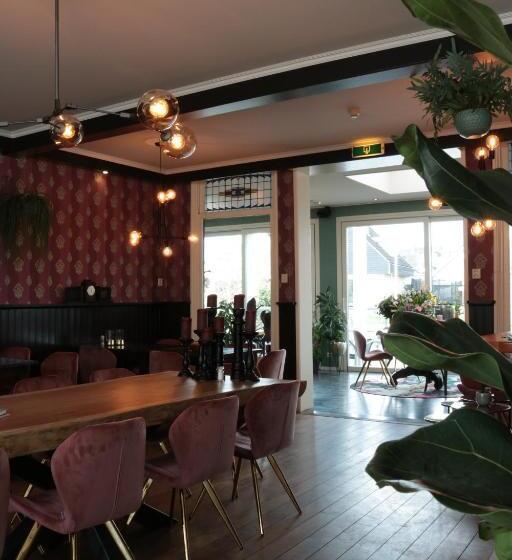 스탠다드 트리플 룸, Restaurant Goerres
