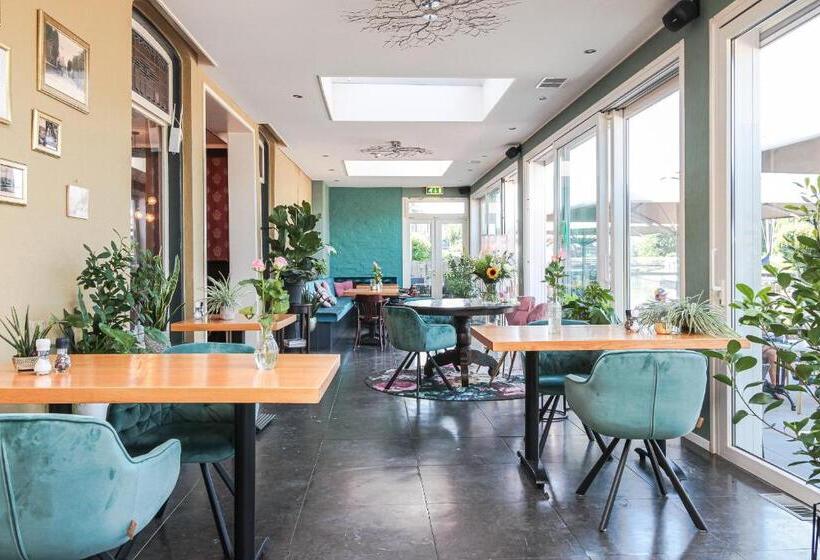 4인용 스탠다드 룸, Restaurant Goerres