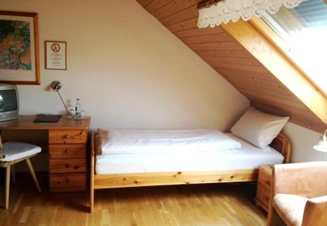 Номер Economy, Airport Hotel Fortuna