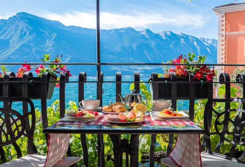 غرفة قياسية مطلة على الجبل, Albergo Ristorante Montebaldo