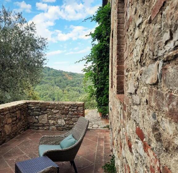 جناح مزود بتراس, Borgo Livernano