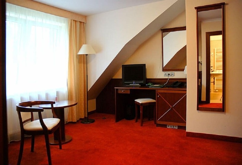 Habitación Estándar Individual, Komorni Hurka