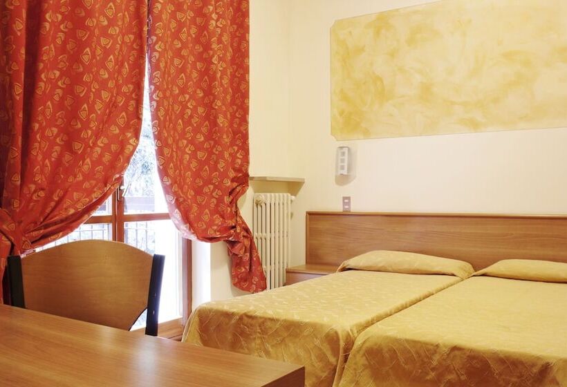 اتاق اکونومی, Merano