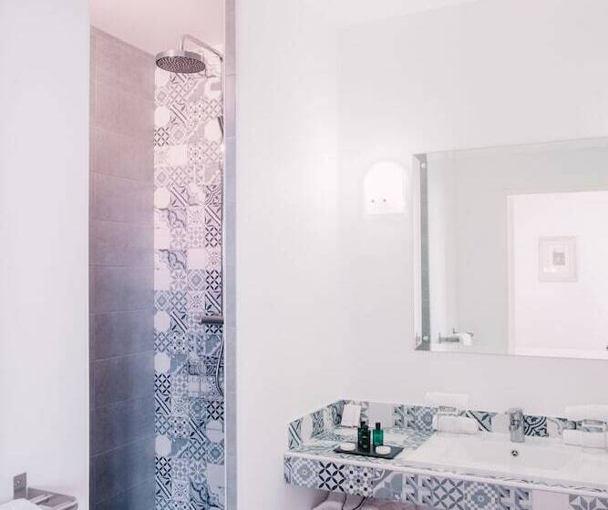 Полулюкс, Hôtel Saint Pierre Boutique Hôtel