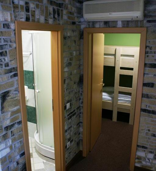 Семейный Номер, Vineyard Inn   Szőlőskert
