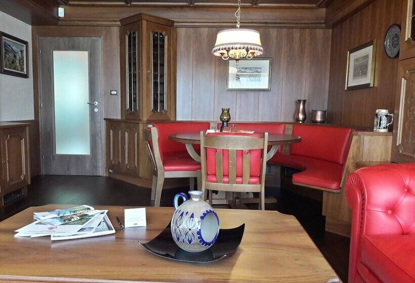 Люкс, Ruster Resort