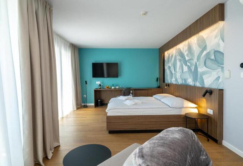 اتاق لوکس با چشم‌انداز دریا, Villa Rosetta