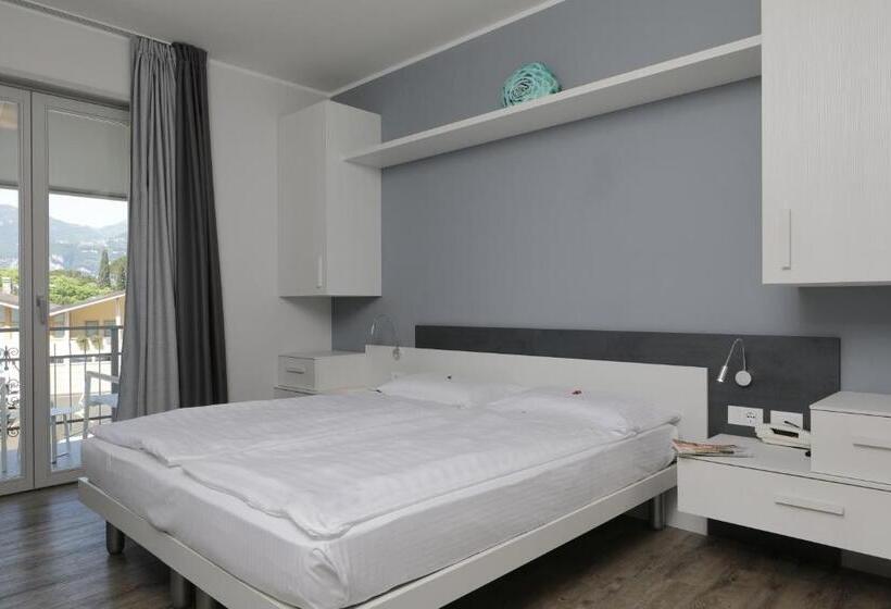 Номер Superior с Балконом, Eco Hotel Benacus