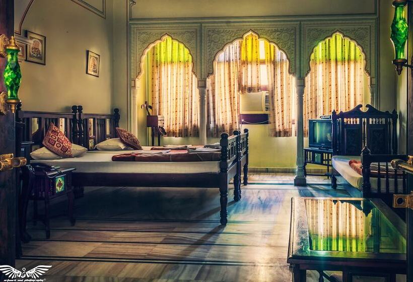 スーペリアールーム, Krishna Palace   A Heritage