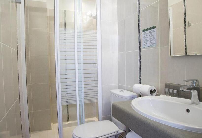 Трехместный Номер Комфорт, Logis Hôtel Restaurant Chaptal, Amboise