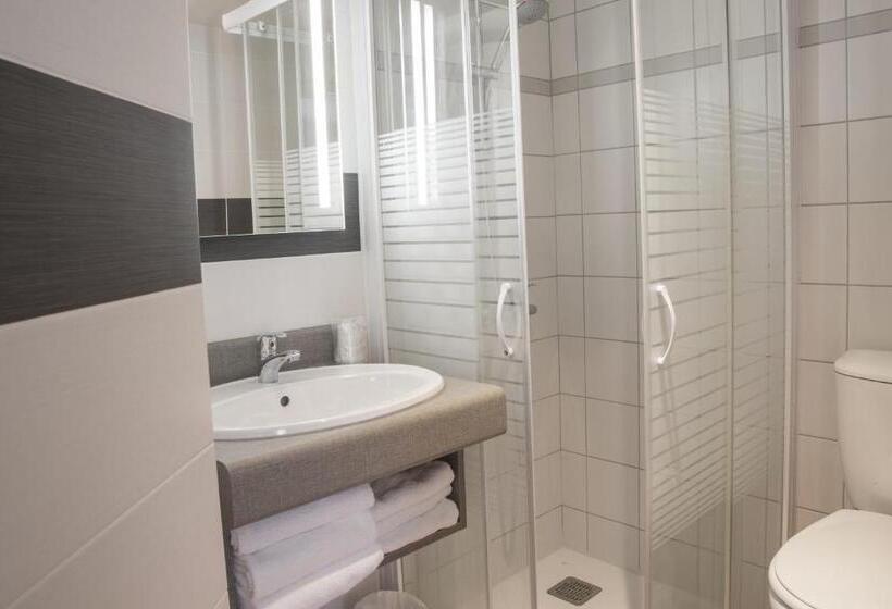 Номер Комфорт, Logis Hôtel Restaurant Chaptal, Amboise